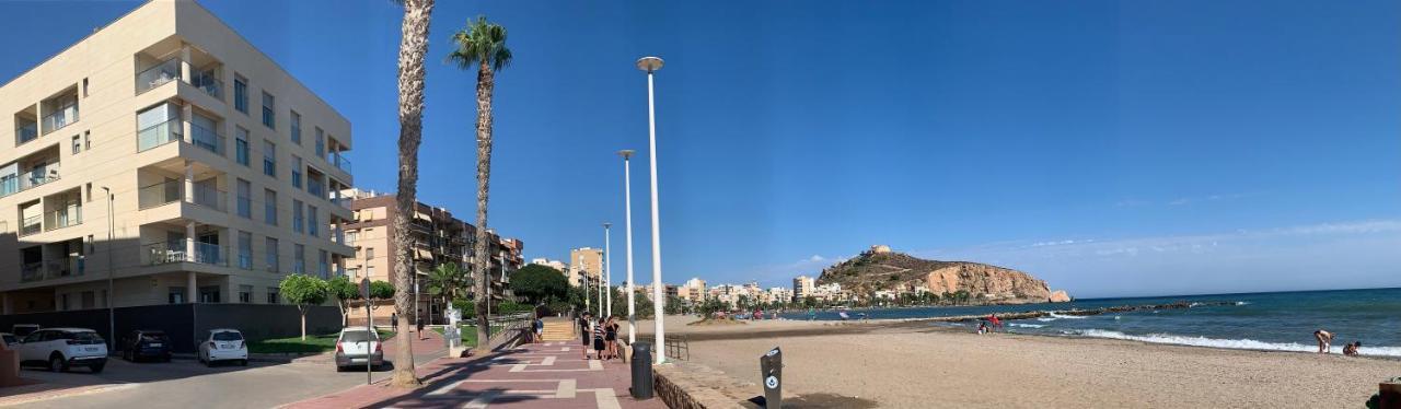 Precioso Primera Linea De Playa Apartment